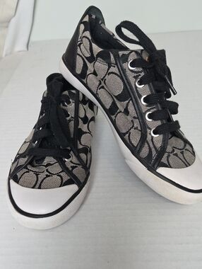 Coach Black and Ivory Signature Canvas Lace-Up Sneakers Size 51/2